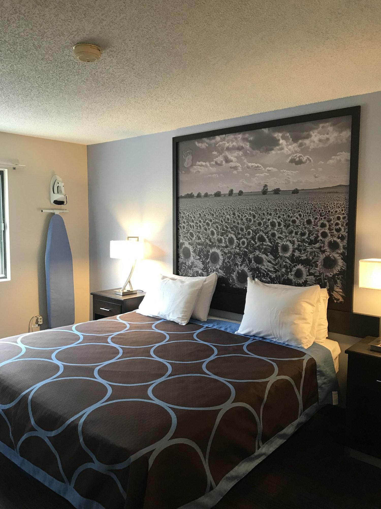 Super 8 By Wyndham Lenexa Overland Park Area/Mall Area Exteriör bild