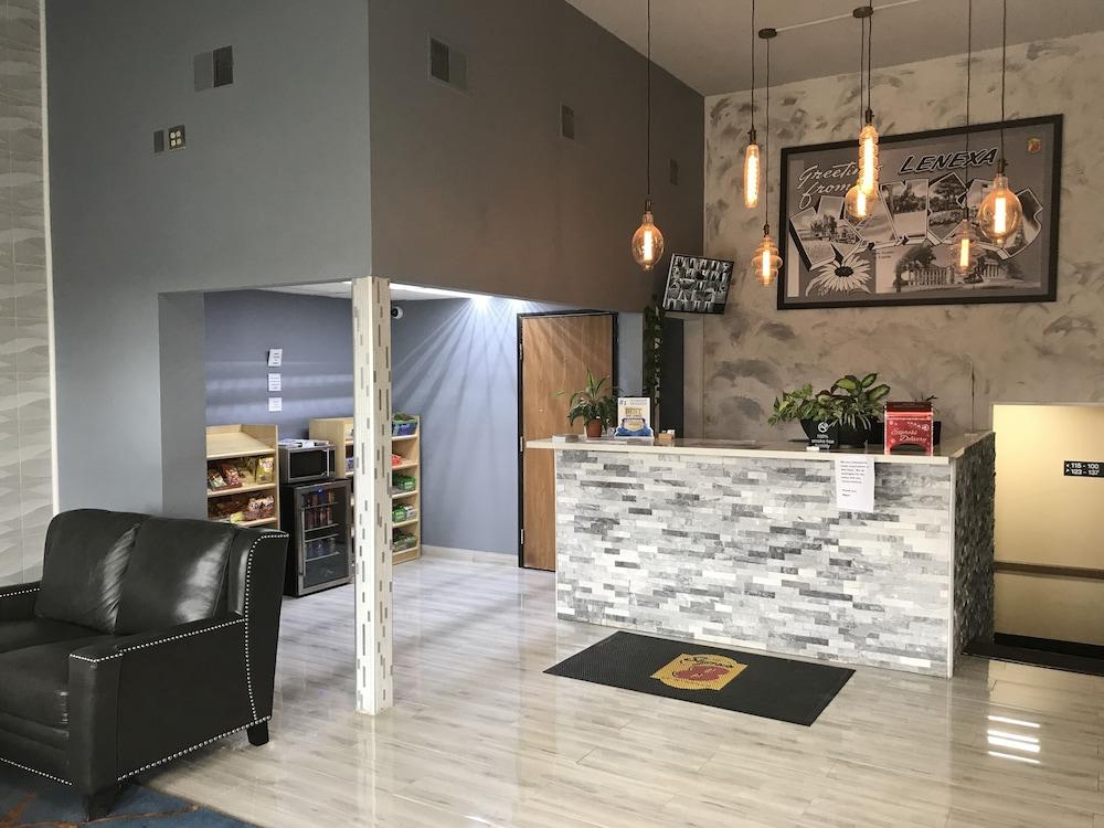 Super 8 By Wyndham Lenexa Overland Park Area/Mall Area Exteriör bild