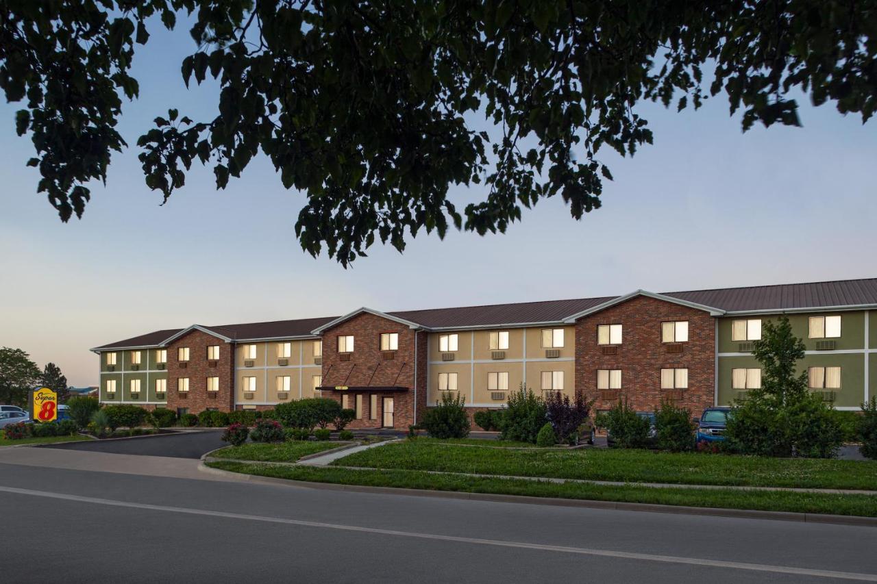 Super 8 By Wyndham Lenexa Overland Park Area/Mall Area Exteriör bild