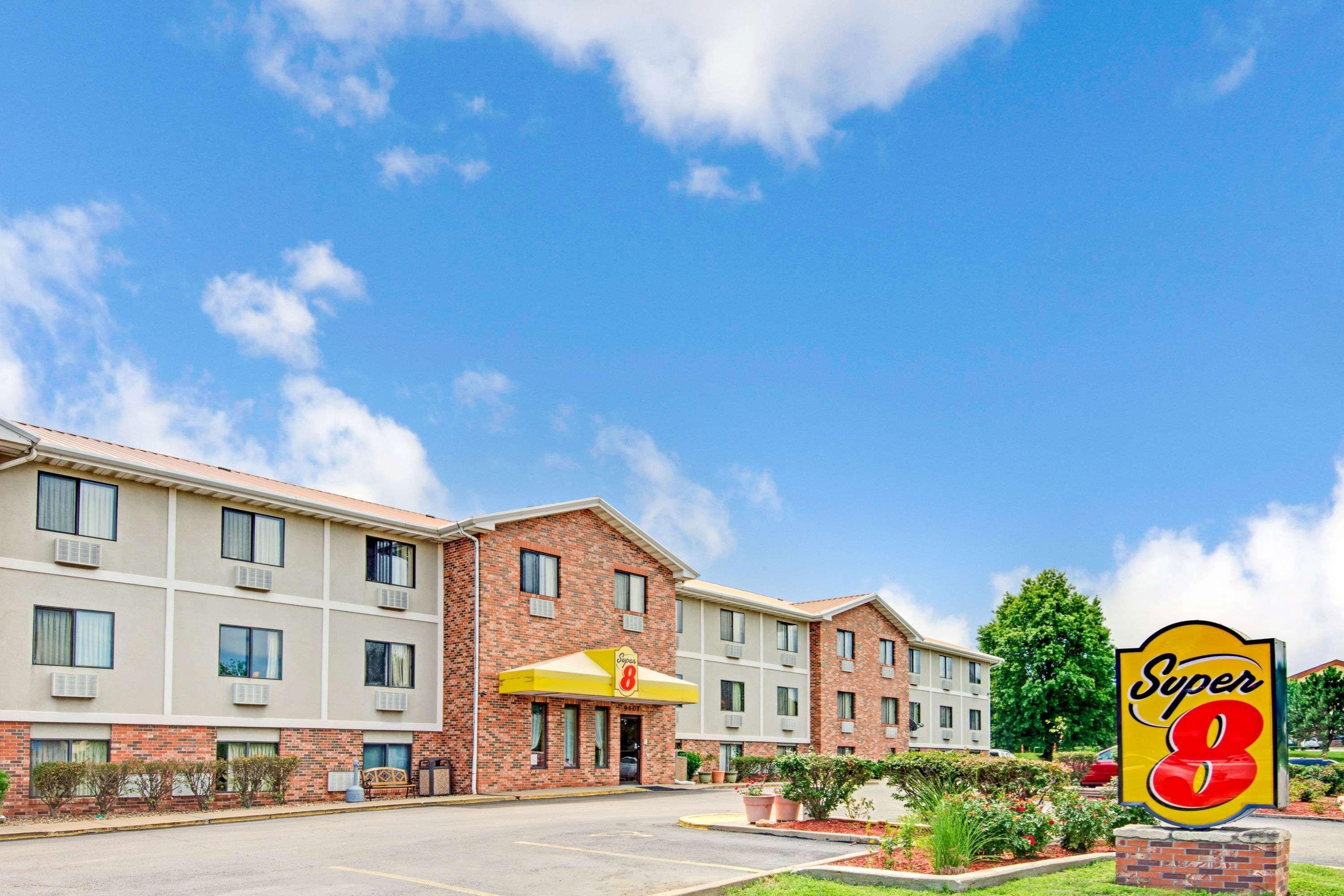 Super 8 By Wyndham Lenexa Overland Park Area/Mall Area Exteriör bild