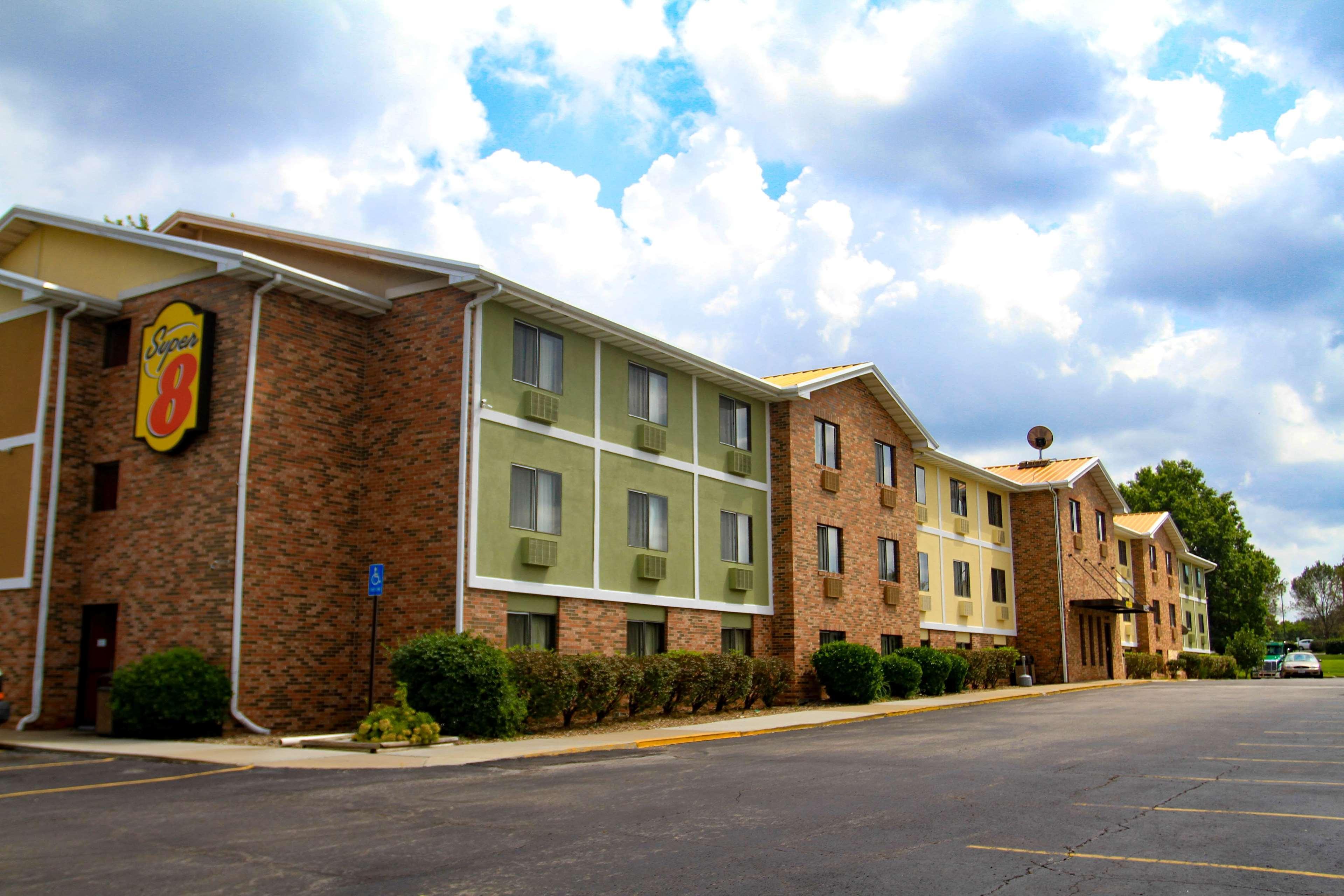 Super 8 By Wyndham Lenexa Overland Park Area/Mall Area Exteriör bild