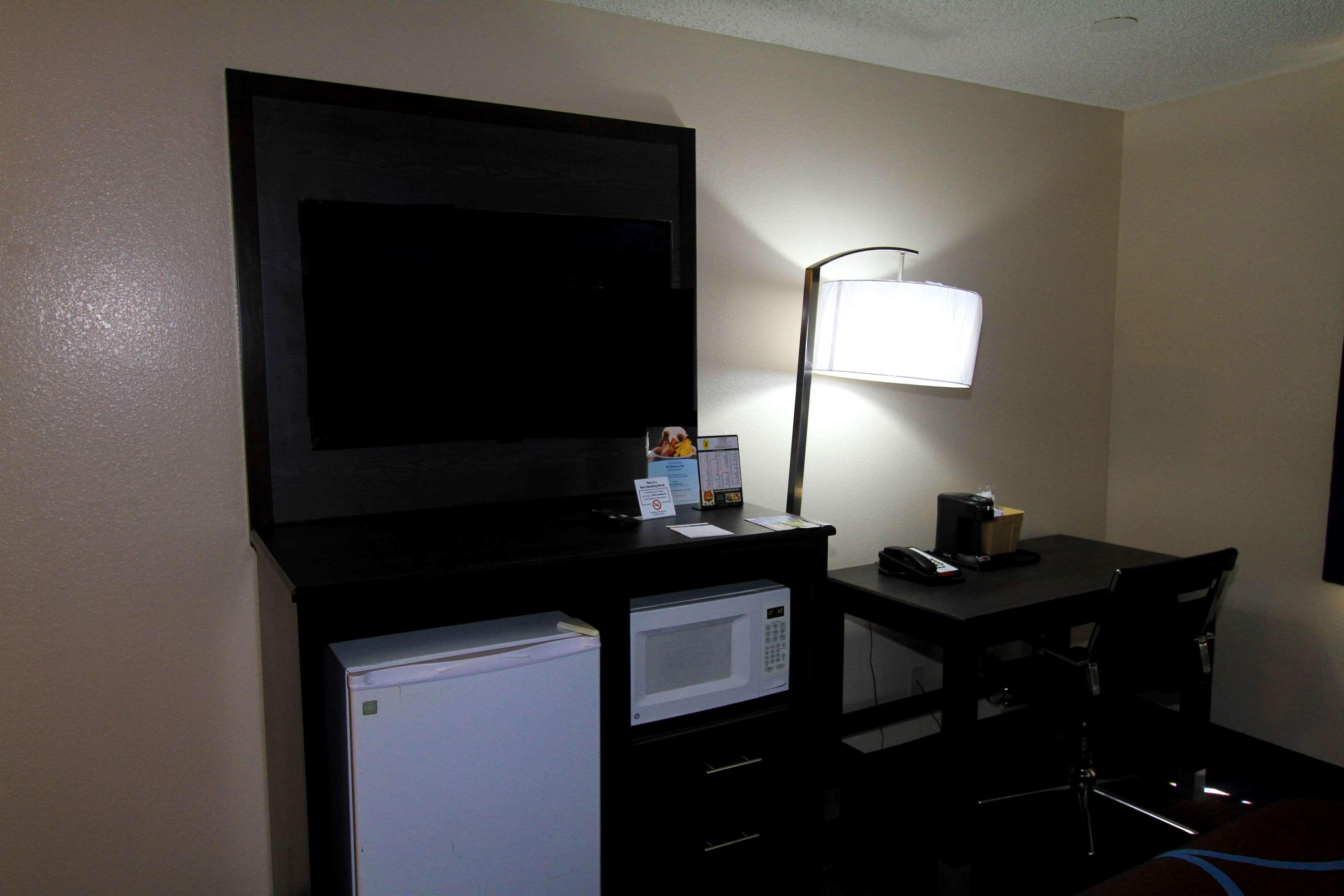 Super 8 By Wyndham Lenexa Overland Park Area/Mall Area Exteriör bild
