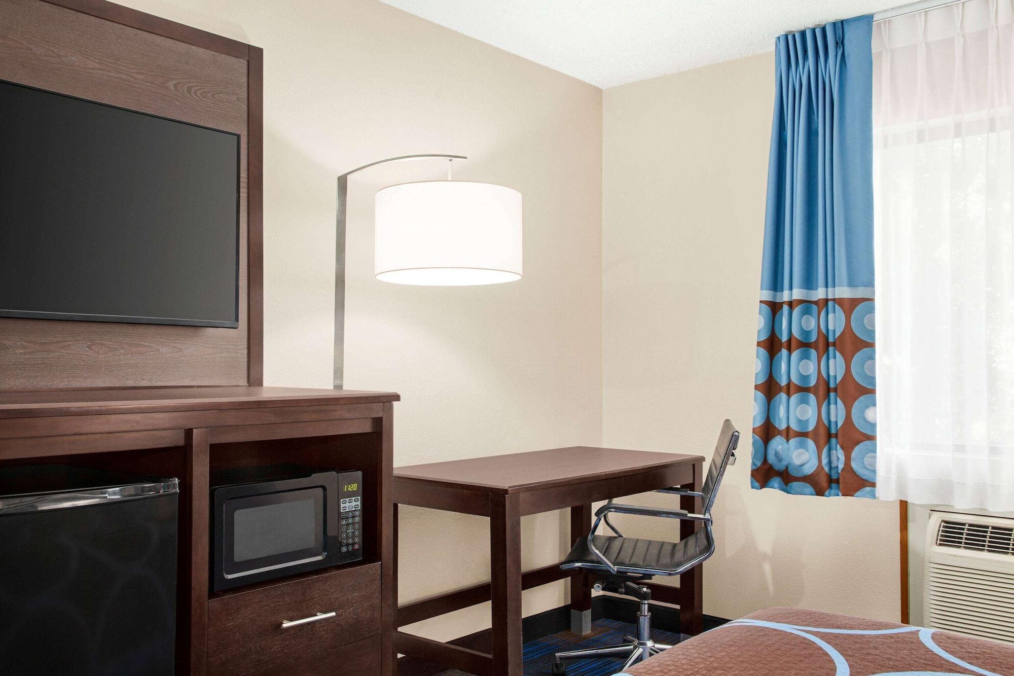Super 8 By Wyndham Lenexa Overland Park Area/Mall Area Exteriör bild